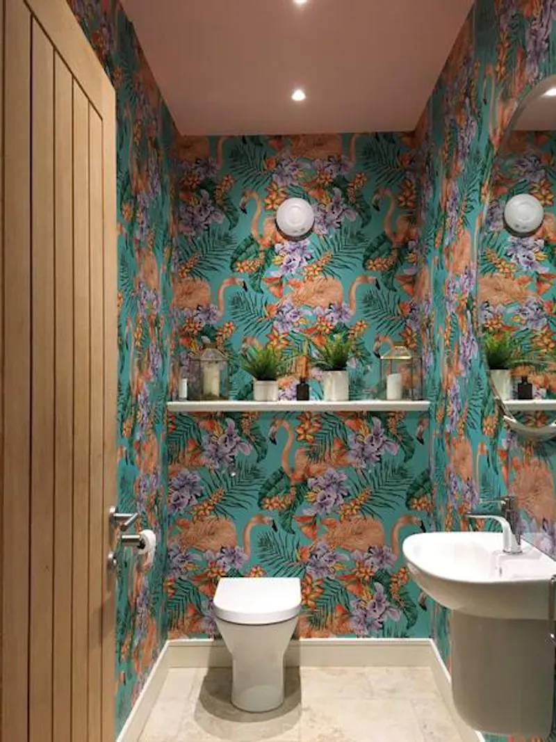Bathroom at Film location L686 in Suffolk (photo 19)