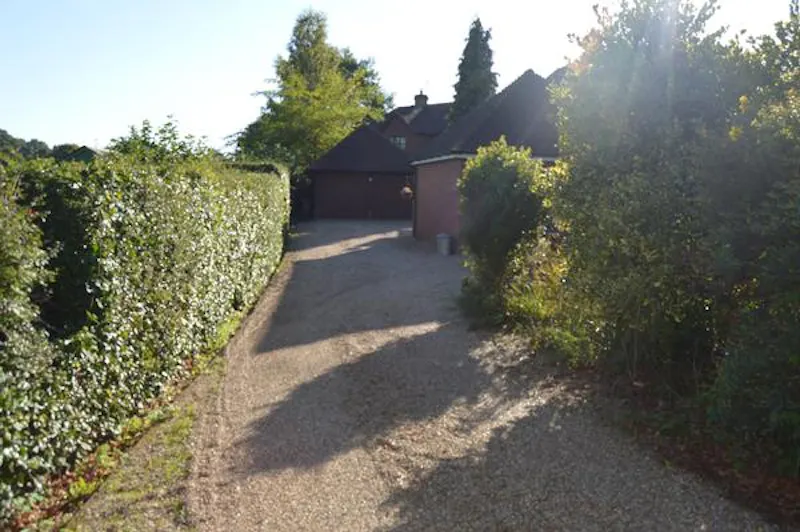 Film location C905 in Surrey (photo 22)