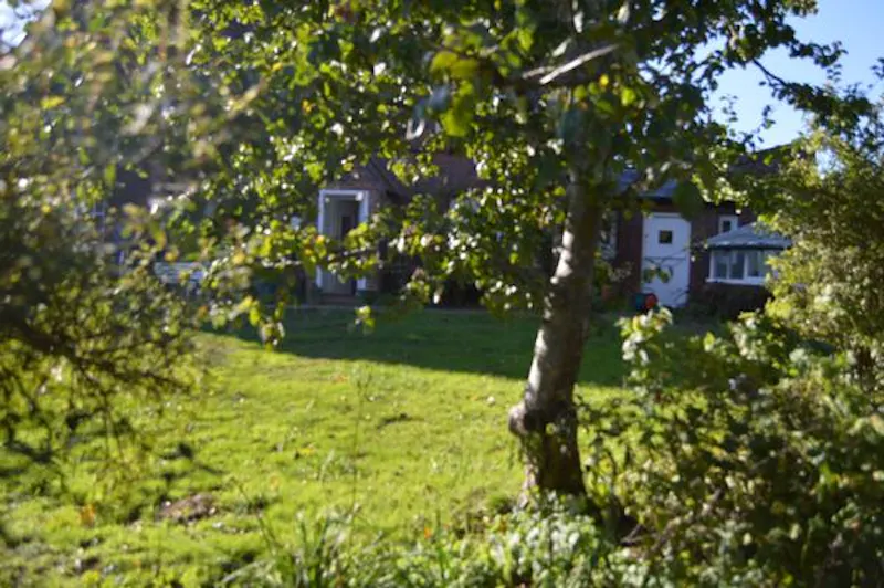 Film location C905 in Surrey (photo 23)