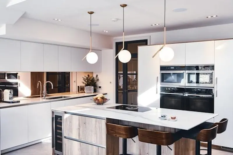 Kitchen island at Contemporary Balham house, B1832 (photo 5)