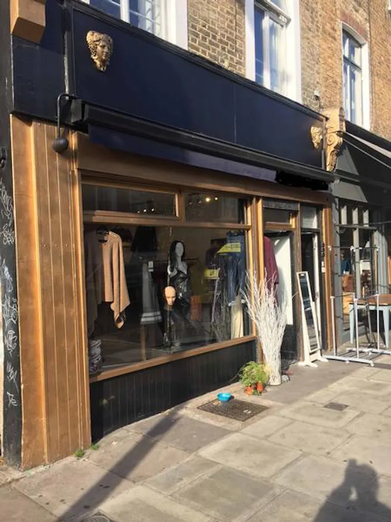 Film location SHOP35 in London (photo 1)