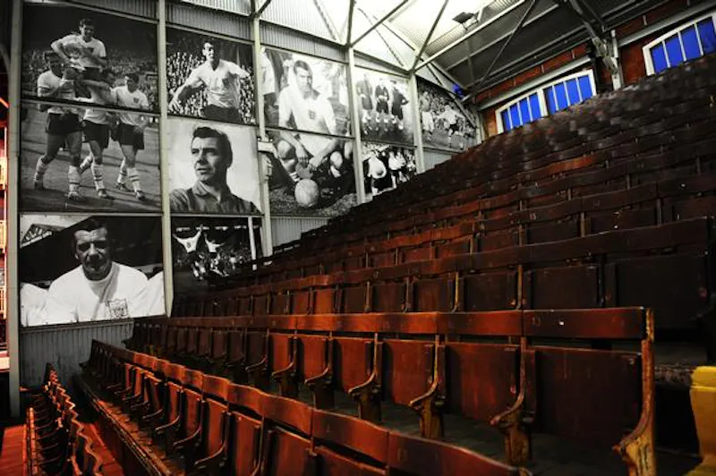 Football ground in Fulham, V160 (photo 3)