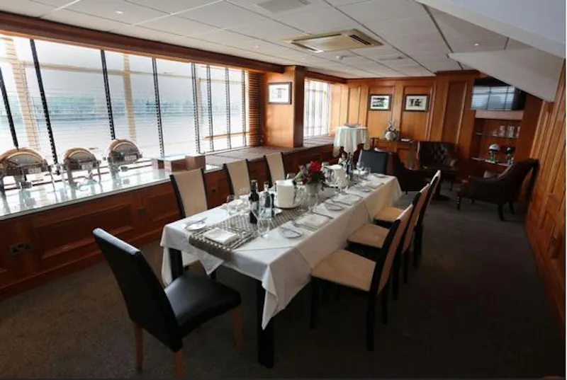 Boardroom at Football ground in Fulham, V160 (photo 7)