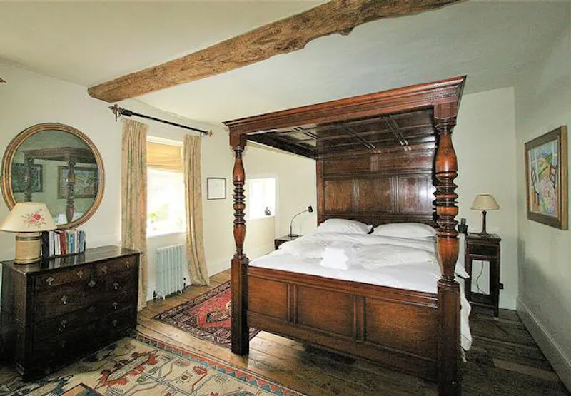 Beams at Film location H181 in West Sussex (photo 8)