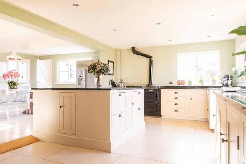 Large Dunsfold family home, B1836 (photo 6)