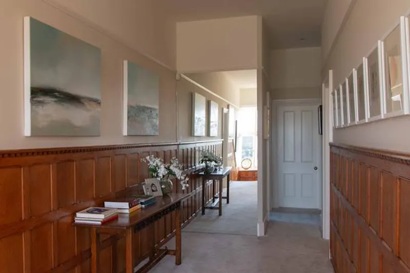Large Dunsfold family home, B1836 (photo 15)