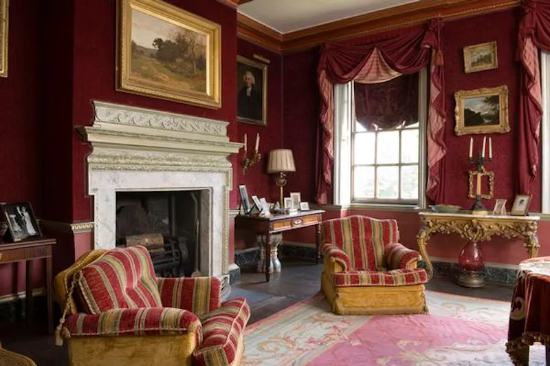 Fireplace at Elegant Huntingdon mansion, A1468 (photo 10)