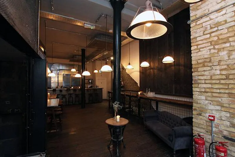 Film location R821 in London (photo 6)