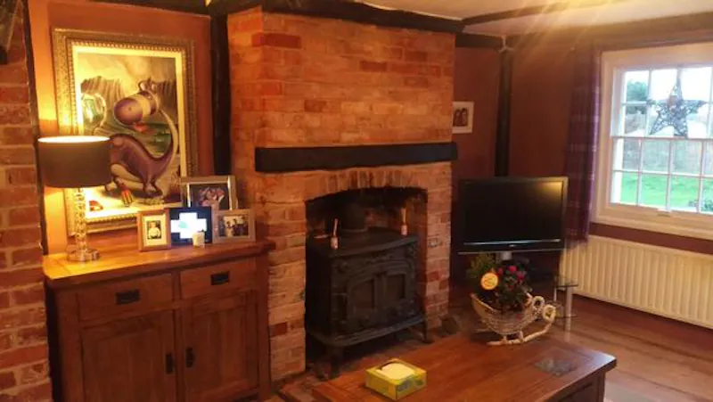 Exposed brick at Film location C906 in Essex (photo 5)