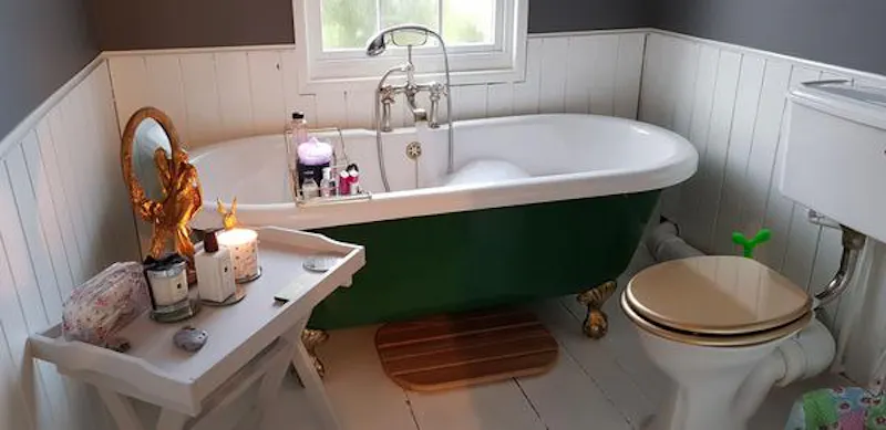 Bathroom at Film location C906 in Essex (photo 7)