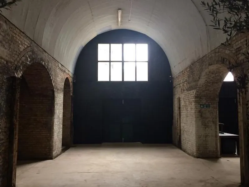 London Bridge venue, R822 (photo 4)