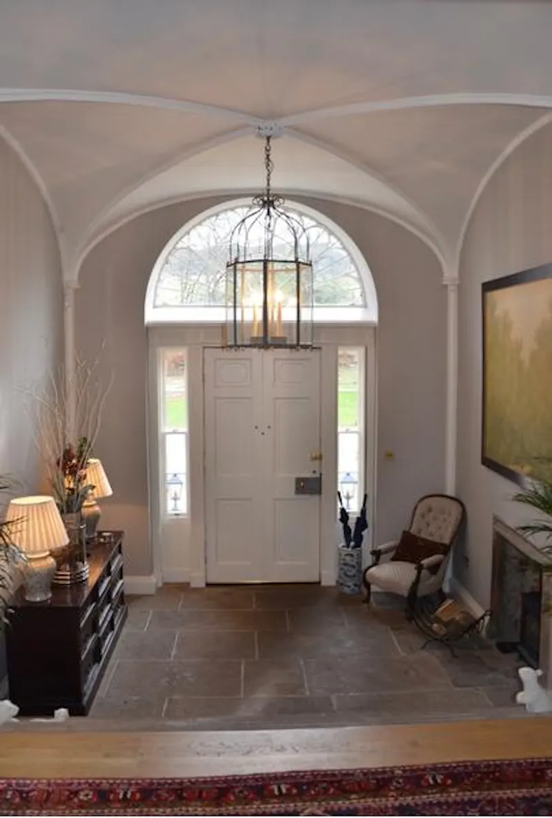 Entrance hall at Contemporary Edinburgh Mansion, M316 (photo 2)