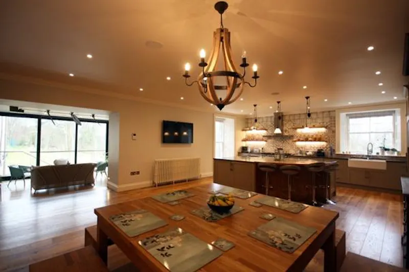 Kitchen at Contemporary Edinburgh Mansion, M316 (photo 8)
