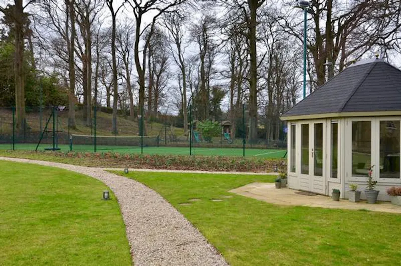 Garden at Contemporary Edinburgh Mansion, M316 (photo 52)