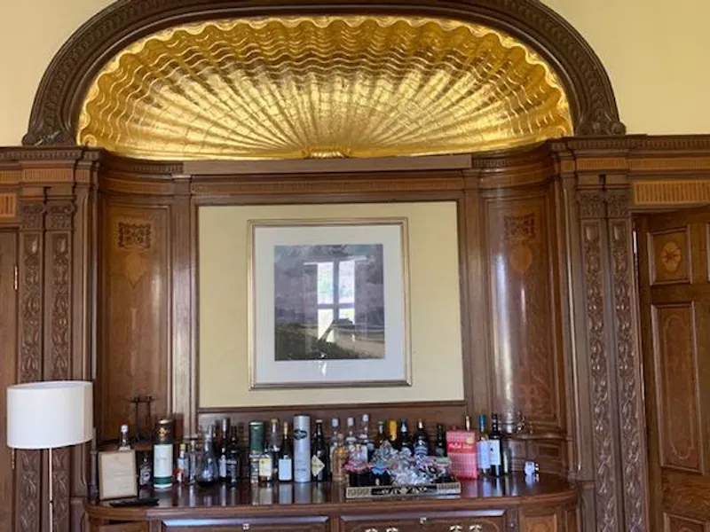 Bar at White house with North Downs views, A1471 (photo 3)