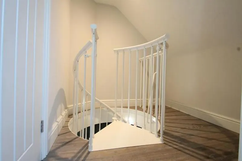 Entrance hall at Grove Park red brick home, D2383 (photo 43)