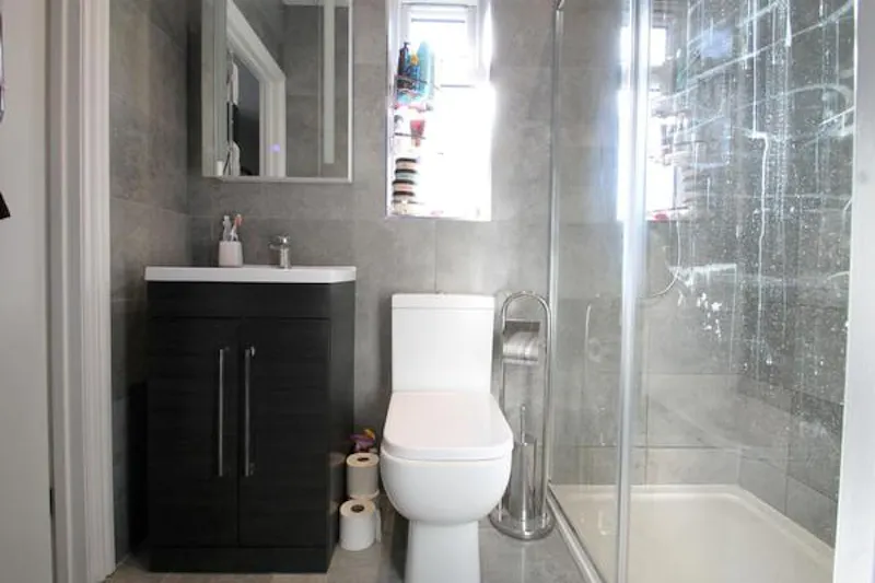 Bathroom at Grove Park red brick home, D2383 (photo 51)