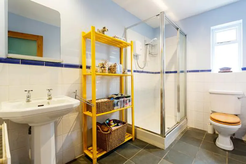 Bathroom at Yellow Streatham Home, B1840 (photo 25)