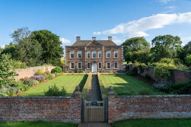 Swindon Queen Anne house, A1501 (photo 1)