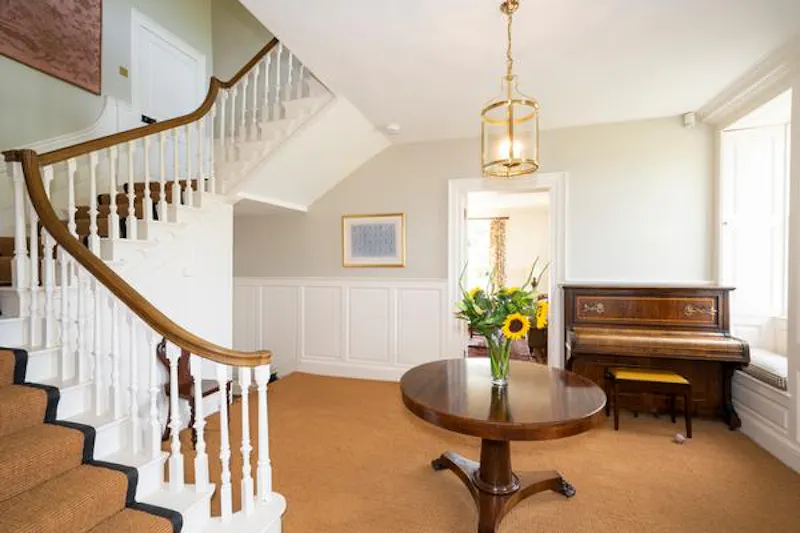 Piano at Swindon Queen Anne house, A1501 (photo 3)