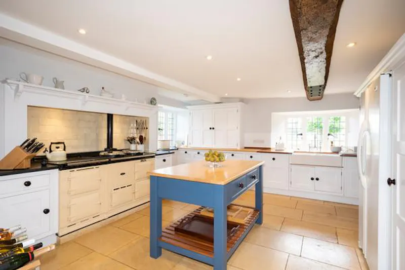 Aga at Swindon Queen Anne house, A1501 (photo 9)