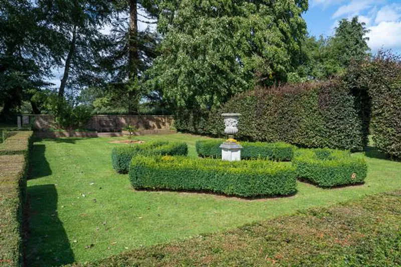 Swindon Queen Anne house, A1501 (photo 41)