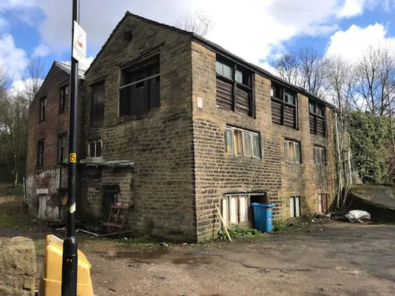 Derelict outbuilding in Manchester, Q132 (photo 1)