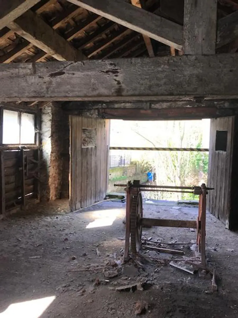 Derelict outbuilding in Manchester, Q132 (photo 3)