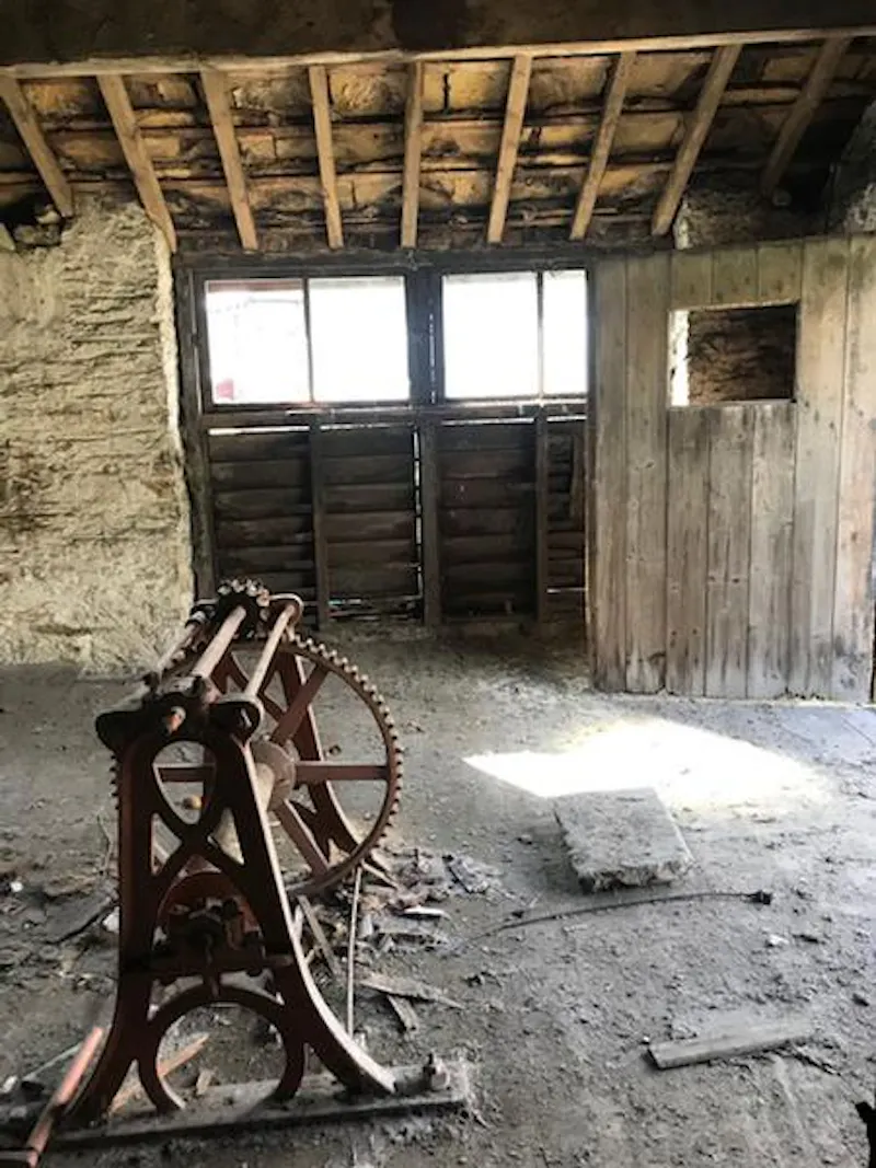 Derelict outbuilding in Manchester, Q132 (photo 9)