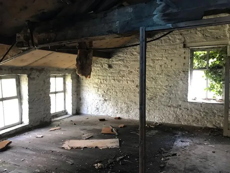 Derelict outbuilding in Manchester, Q132 (photo 16)
