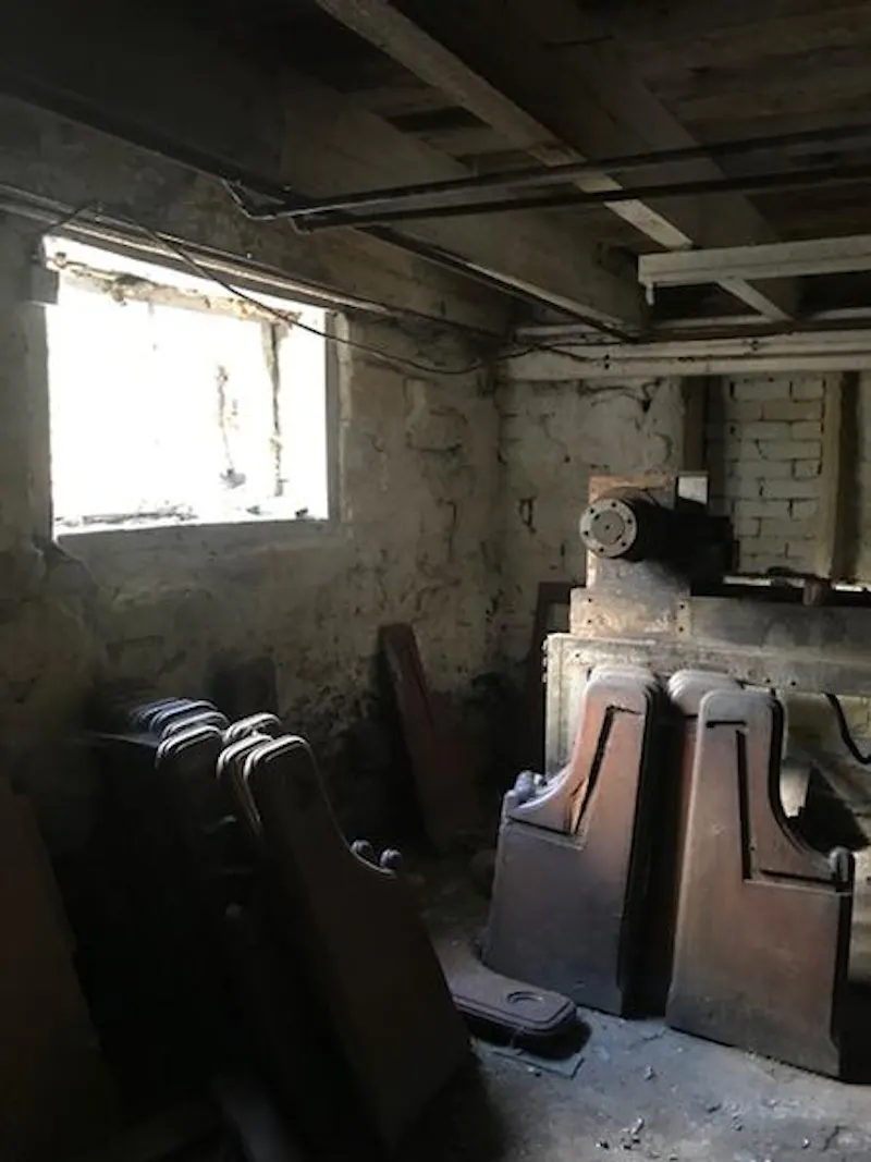 Derelict outbuilding in Manchester, Q132 (photo 21)