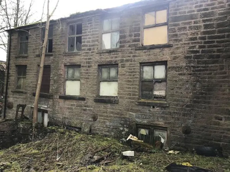 Derelict outbuilding in Manchester, Q132 (photo 32)