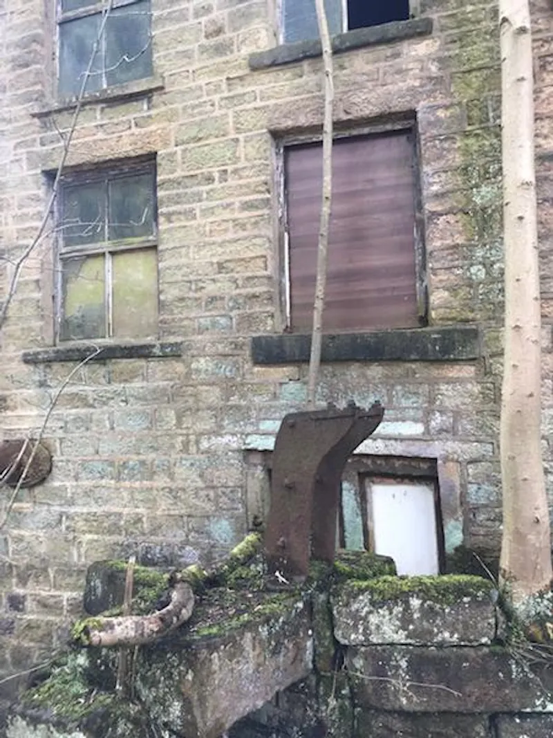 Derelict outbuilding in Manchester, Q132 (photo 33)