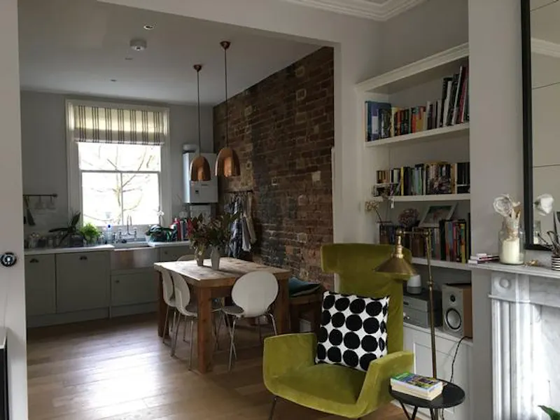 Exposed brick at Newington Green apartment, F1170 (photo 1)