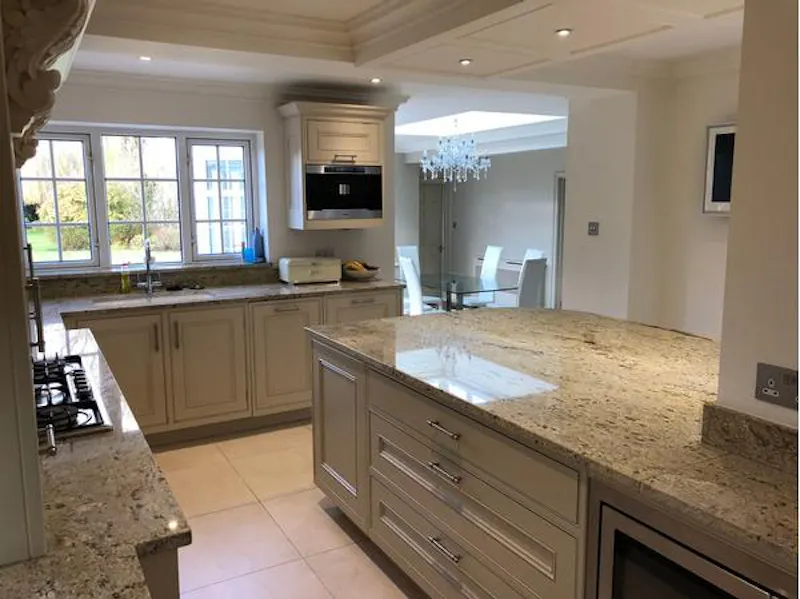 Elegant new build in Windsor , D2387 (photo 2)