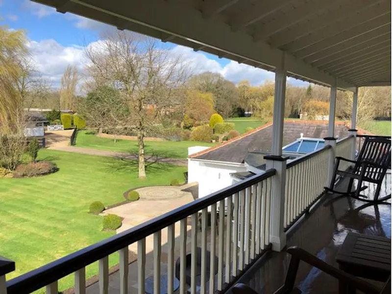 Elegant new build in Windsor , D2387 (photo 17)