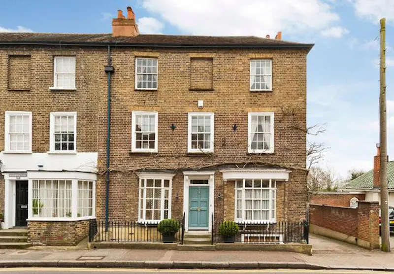 Sunbury-on-Thames riverside home, A1474 (photo 1)