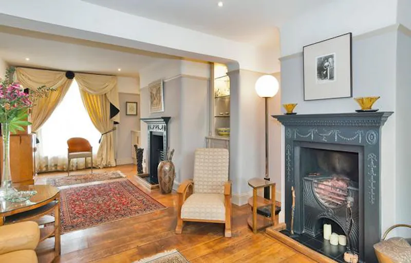 Fireplace at Sunbury-on-Thames riverside home, A1474 (photo 2)