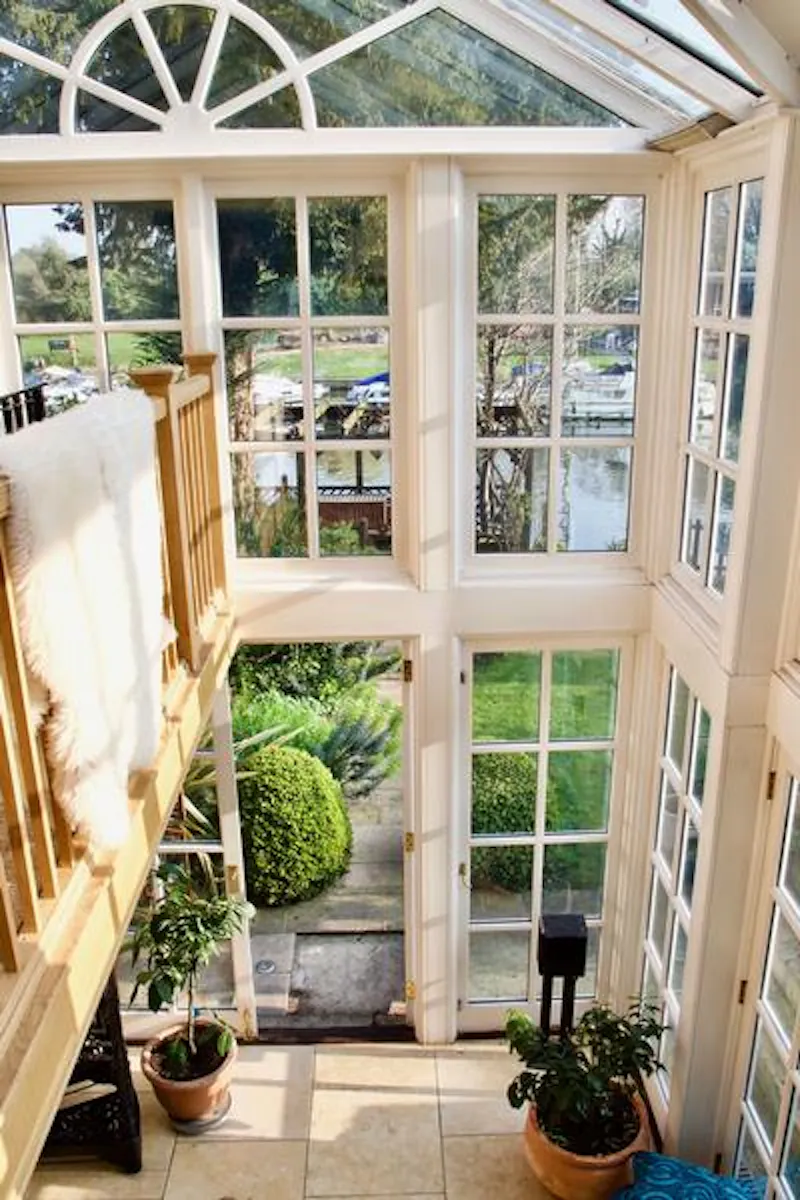 Sunbury-on-Thames riverside home, A1474 (photo 28)