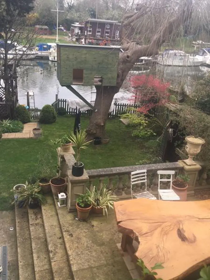 Sunbury-on-Thames riverside home, A1474 (photo 36)