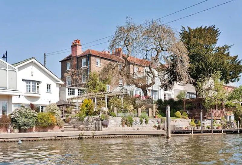 Views - Thames at Sunbury-on-Thames riverside home, A1474 (photo 41)