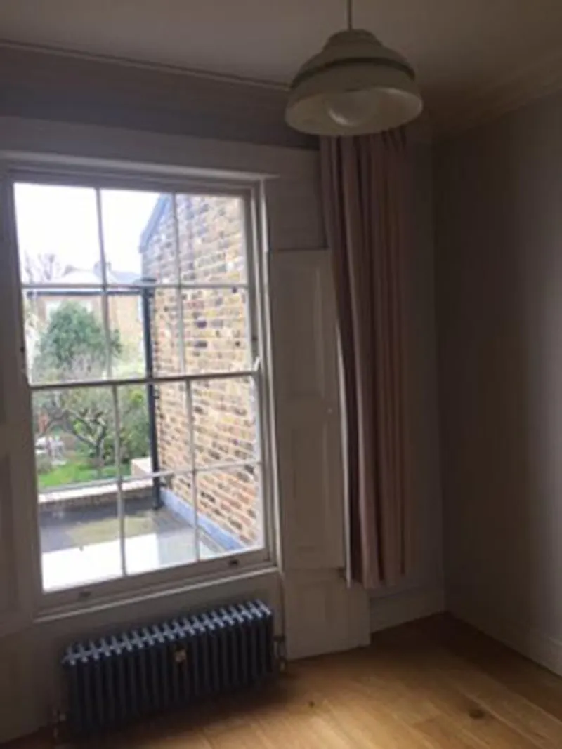 Vacant terraced house in Hackney, A1476 (photo 9)