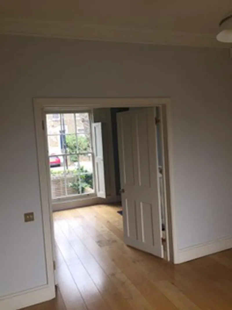 Vacant terraced house in Hackney, A1476 (photo 11)
