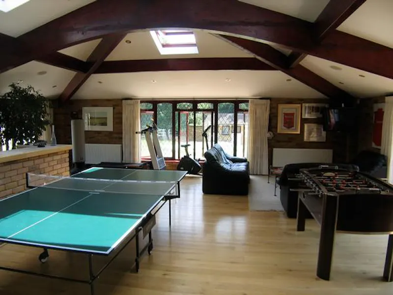 Beams at Film location D2391 in Berkshire (photo 6)
