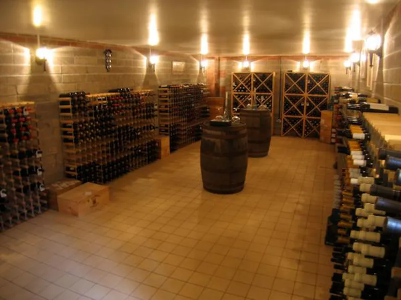 Cellar at Film location D2391 in Berkshire (photo 9)