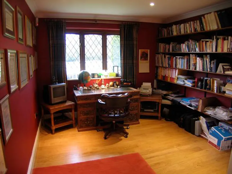 Study at Film location D2391 in Berkshire (photo 7)