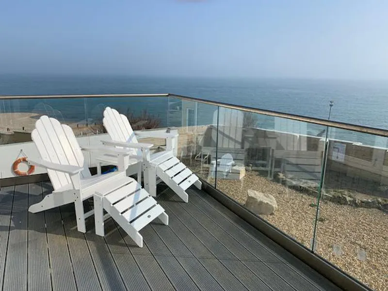 Balcony at Film location C908 in West Sussex (photo 29)
