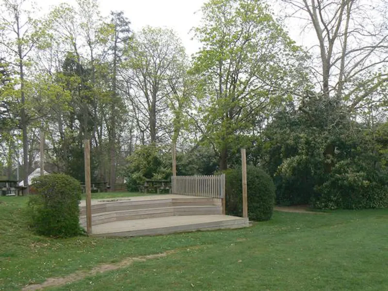 Period Maidenhead School, J218 (photo 11)