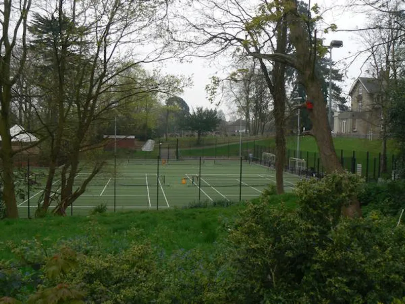 Tennis court at Period Maidenhead School, J218 (photo 12)