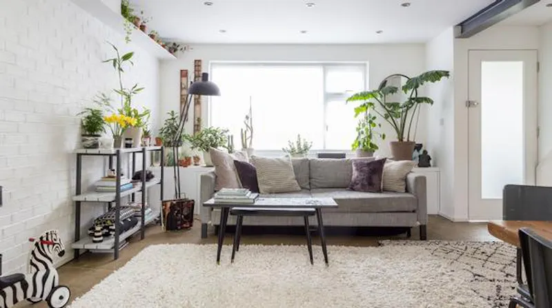 Living Room at Film location D2395 in London (photo 3)